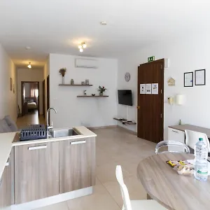 Modern & 2 Bedroom & 2 Bathrooms Appartement